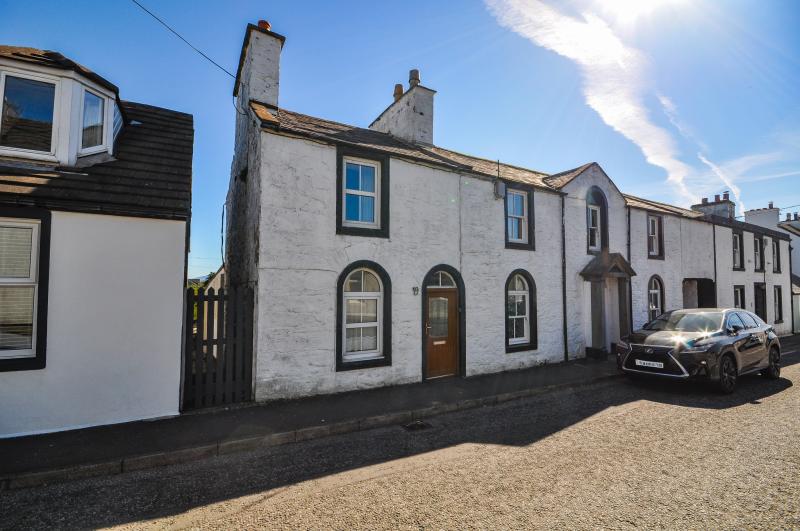 Photograph of 19 Main Street, Kirkcowan