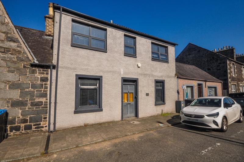 Photograph of 18-20 Queen Street, Newton Stewart