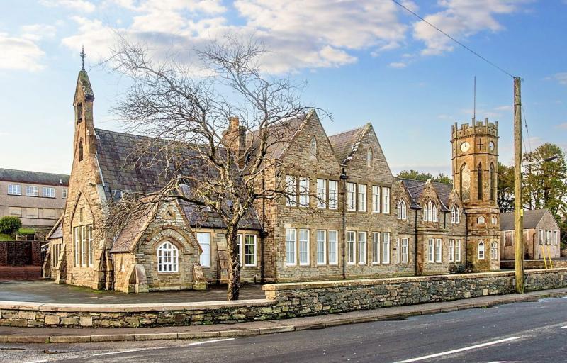 Photograph of 10 Hillview Apartments, York Road, Newton Stewart